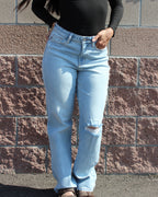 Back slit straight jeans