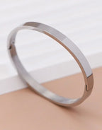 Timeless Bangle